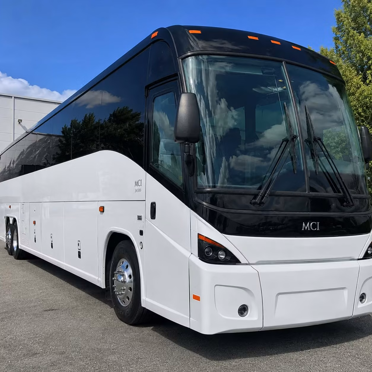 rohnertparkcharterbuscompany com makes it possible to run recurring shift shuttles for rohnert park s healthcare and manufacturing employers